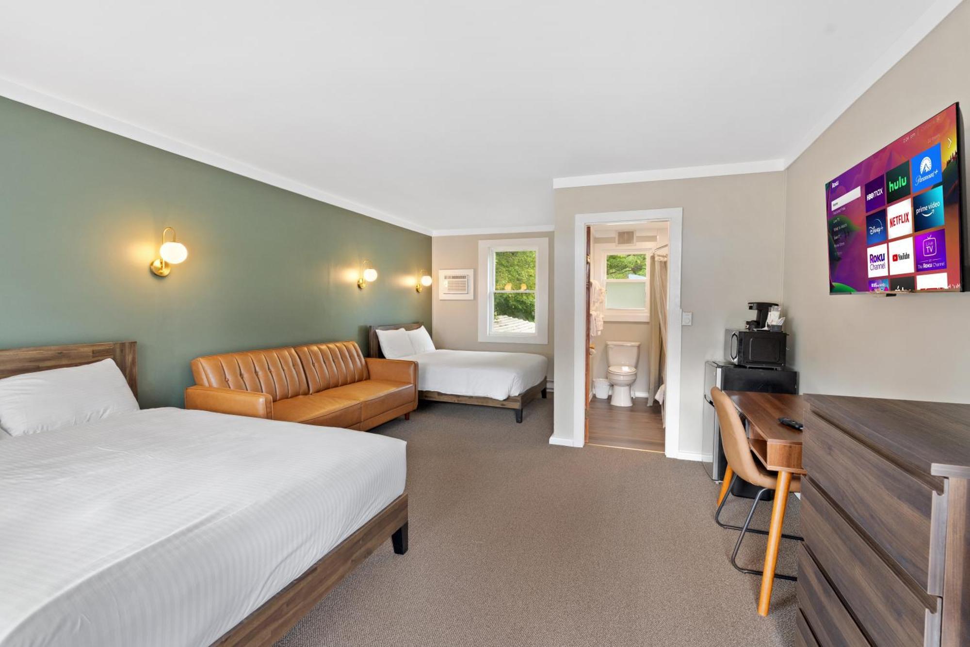 Triple Room